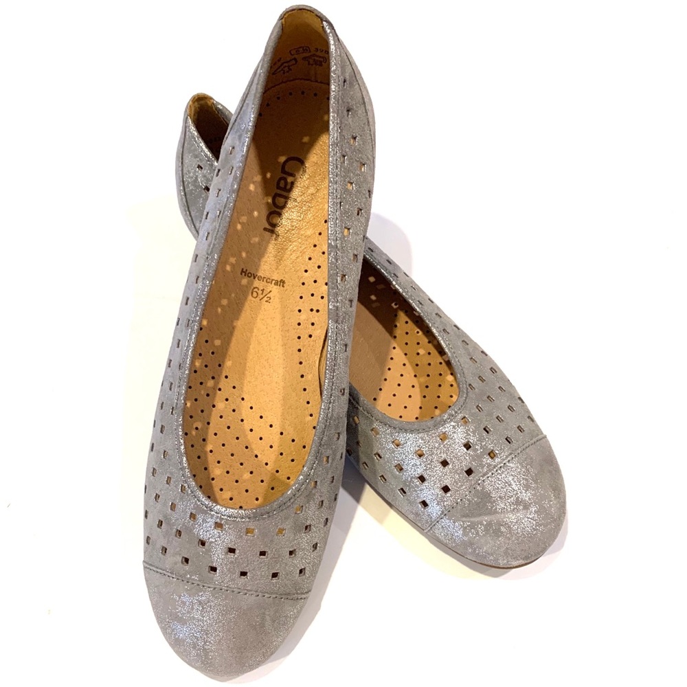 Ballerina Flat - Silver Leather - never worn